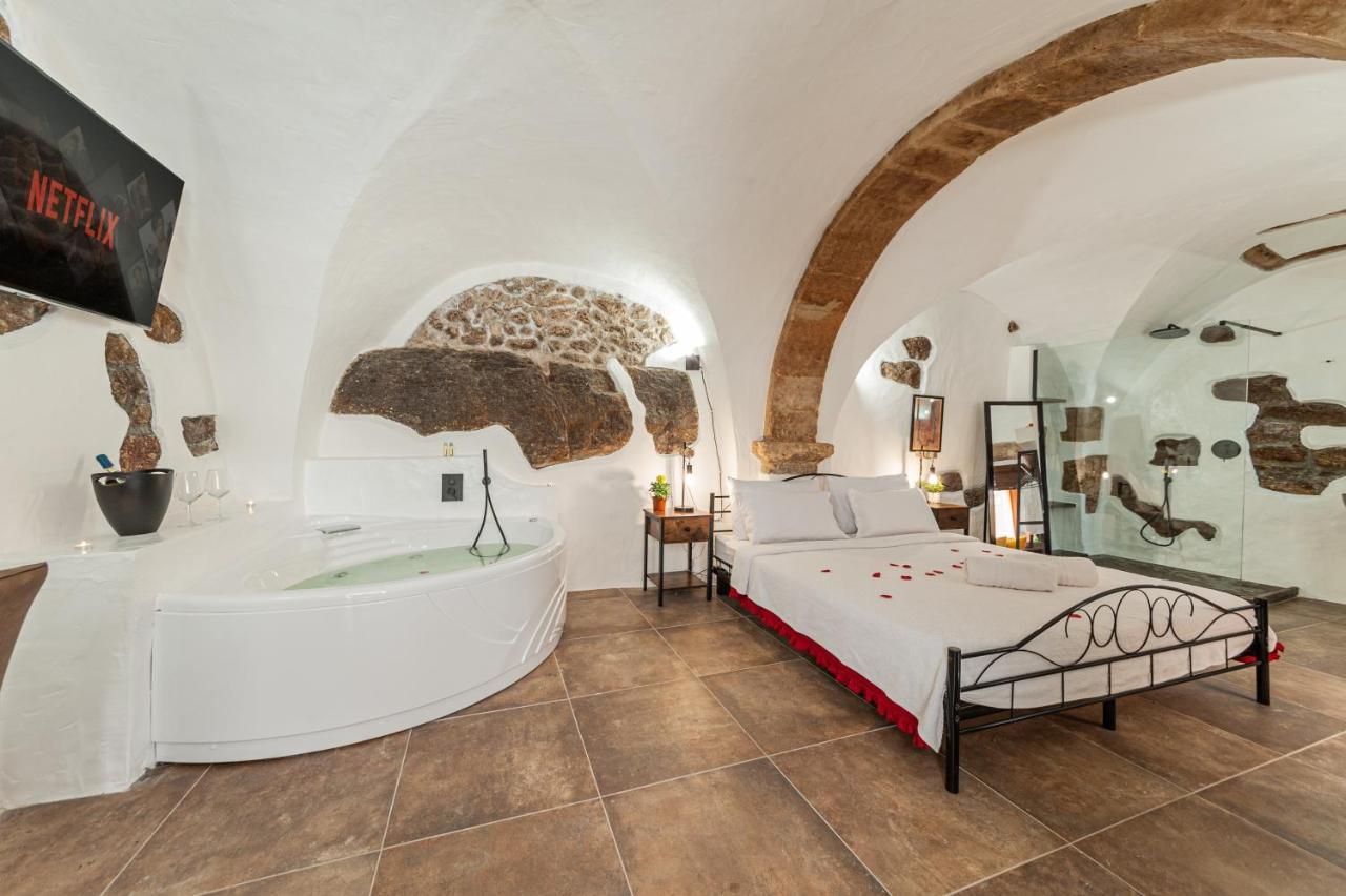 Romantic Loft With Jacuzzi In The Castle Castelsardo Exterior foto